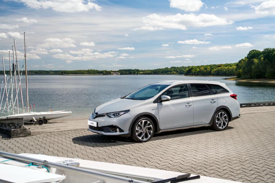  Toyota Auris Tourings Sports Freestyle 2017 года  (WW) (фото 4 из 19)